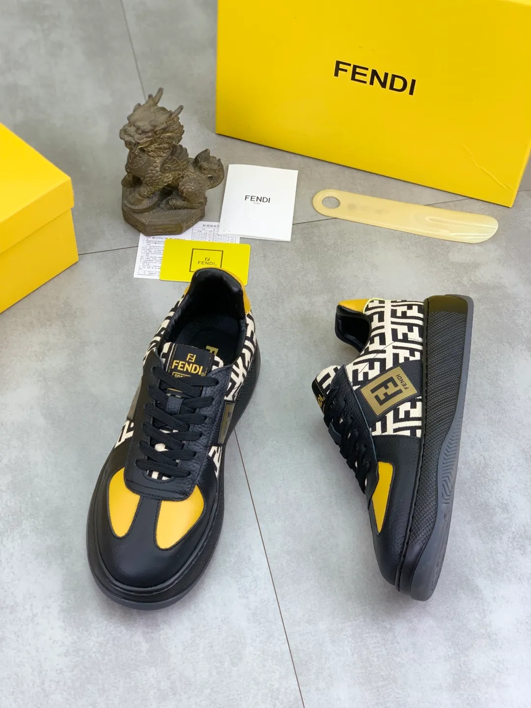 ​Men's shoes 💰P440 💰【New】Little monster 🆘 New FENDI 🕶️🕶️Simple routing effect, showing an elegant and cool driving shoe 🎬Using imported calfskin + first-layer pigskin lining🐂Excellent material🎬Detailed workmanship 🤗Comfortable foot feel➰➰. ​Pair it with any outfit to show your taste and temperament, low-key luxury ♻️Design ​simple and elegant ​noble and fashionable 🍃​Very loved and favored by trendy men 💓❤️size: 38-44 4️⃣colors available